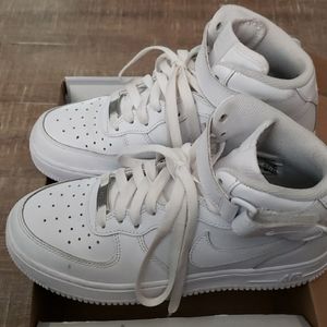 Nike Air Force 1 Mid